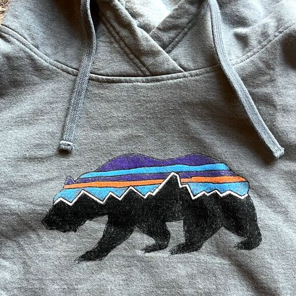 Patagonia Uprisal Hoodie Gray CA Fitz Roy Bear Long Sleeve Pullover Womens Small - Picture 2 of 8